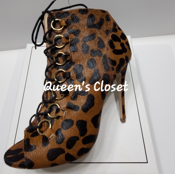 Steve Madden | Tmilan Leopard Pony Hair Opentoe Bootie - Picture 4 of 7